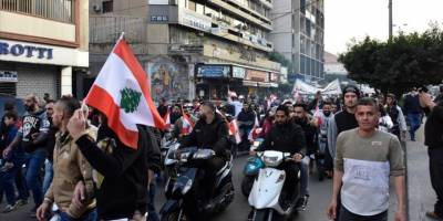 Lübnan'da ekonomik kriz ve işsizlik nedeniyle gösteri düzenlendi