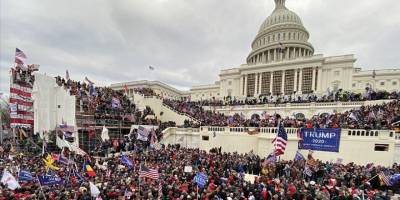 ABD'de göstericilerle Kongre binasına giren Batı Virginia'nın Cumhuriyetçi Meclis üyesi istifa etti