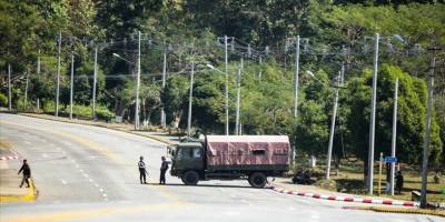 Myanmar'daki askeri darbenin ardından bakanlar ve yardımcıları görevden alındı