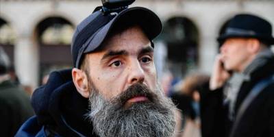 Fransa'da sarı yeleklilerin liderlerinden Rodrigues: Devlet hayatımı mahvetti