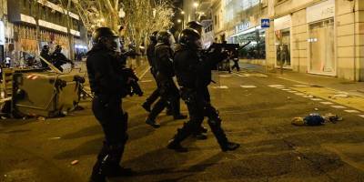 İspanya'daki gösterilerde 33 kişi yaralandı,15 kişi gözaltına alındı