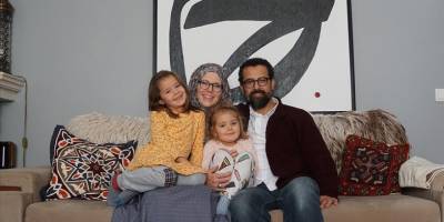 Müslüman olan Kanadalı anne 5 çocuğuyla sosyal medyada İslamiyet'i anlatıyor