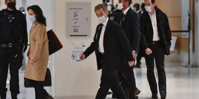 Sarkozy 3 yıl hapis cezasına çarptırıldı