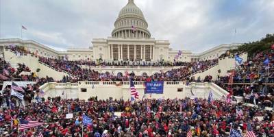 Trump'ın eski danışmanı Stone'nin koruması Kongre baskınıyla ilgili gözaltına alındı