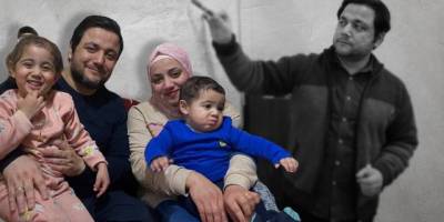 Sisi cuntası tarafından gözaltında tutulan Türkçe öğretmeni ailesine kavuştu
