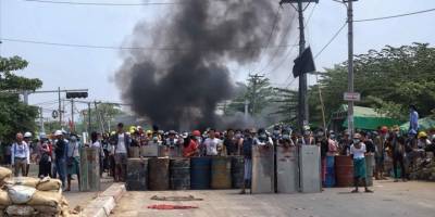 Myanmar'da 'sessiz grev'in ardından darbe karşıtı protestolar sürüyor