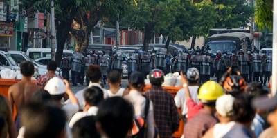 Myanmar'da darbeciler cenaze törenine saldırdı