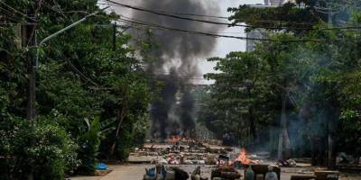 Myanmar'da ordunun hava saldırılarından kaçan binlerce Karen Tayland'a sığındı