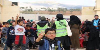 Özgür-Der üyeleri ve Özgür-Der Üniversite Gençliği Suriye’de çocuklarla buluştu