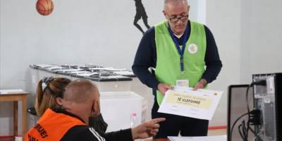 Arnavutluk’taki genel seçimi Başbakan Edi Rama’nın partisi önde götürüyor
