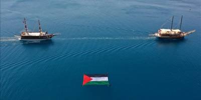 Antalya'da 'Özgür Mescid-i Aksa, Mavi Marmara' etkinliğinde teknelerle konvoy oluşturuldu