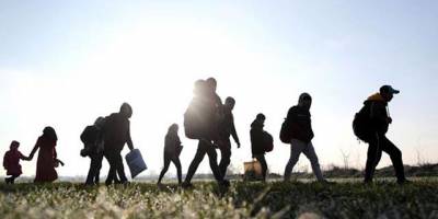 Fransa, Afgan göçmenlerin sınır dışı edilmesini durdurdu