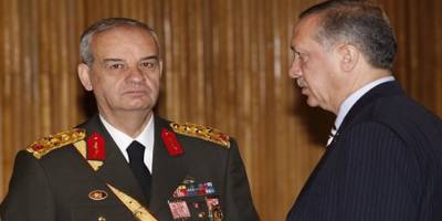 Vicdanı hatırlatmak darbe sever paşalara düşmez!