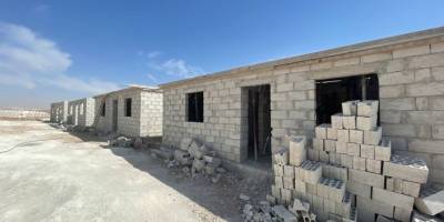 Fukara Derneği İdlib’de briket ev yapımına devam ediyor