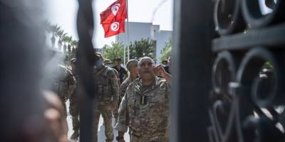 Tunus İşçi Partisi yetkilerini genişleten Cumhurbaşkanı'nı 'darbe operasyonunu tamamlamakla' suçladı
