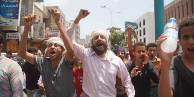 Yemen'de ekonomik çöküş protestoları alevlendiriyor
