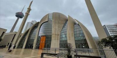 Almanya'da Köln Merkez Camisi'ne kundaklama girişimi