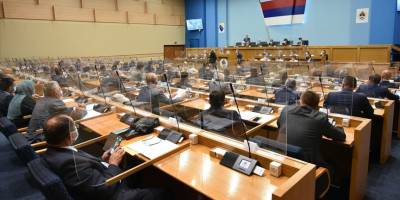 Sırp Entite Meclisinde alınan kararlara tepkiler sürüyor