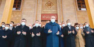 Emine Erdoğan’ın başörtülü diye alınmadığı GATA ilk camisine kavuştu