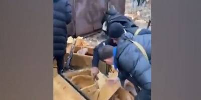 Kiev'de halka silah dağıtımına başlandı