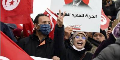 Tunus’ta binlerce kişi Kays Said'in istifasını istedi