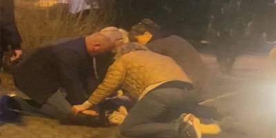 Danimarka'da sınır dışı edilen 2 çocuklu İranlı kadına polisten şiddet!