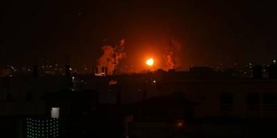 Siyonist İsrail Gazze Şeridi'nde bir bölgeyi vurdu