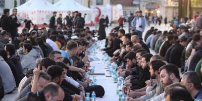 Fatih'te Ümmet İftarı yapıldı