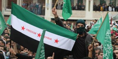 Suriyeli muhaliflerden Hamas'a: "İlkelerinden vazgeçme!"