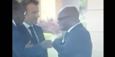 Beninli Bakan, Macron'un dokunduğu omuzunu temizledi