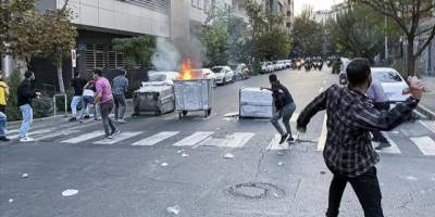 İran üniversitelerinde protesto gösterileri devam ediyor