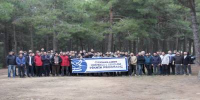 Üniversiteli gençler piknikte bir araya geldi!