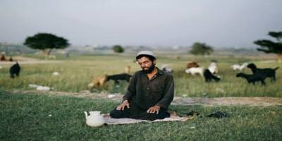 Kendi hakkına razı, diğerinin hakkına saygılı…