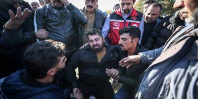 Yangında eşini ve çocuklarını kaybeden Suriyeli babanın tek dileği...