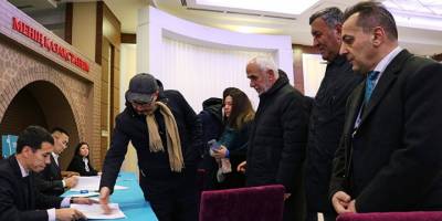 Kazakistan halkı, erken cumhurbaşkanlığı seçimleri için sandık başında