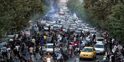İran'da yaşamını yitiren gösterici sayısı 476'ya yükseldi