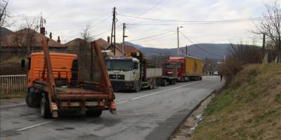 Kosova’nın kuzeyindeki en büyük barikatın kaldırılmasıyla yol trafiğe açıldı