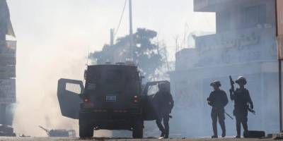 İsrail, İHA ile Lübnanlı gençlere "sis bombası" attı