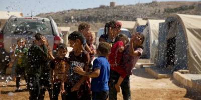 Fırında yaşamak: Sıcak hava dalgası Suriye'deki mülteci kamplarını tehdit ediyor