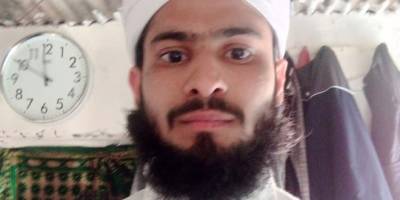Camiye saldıran Hindu çeteler bir imamı katletti