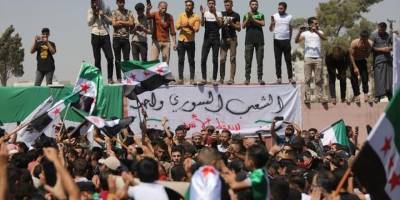 Suriye’de halk Esed rejimine karşı yine sokakta