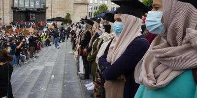 Okullarda örtü yasağı: Fransa’nın İslam’la savaşının yeni adımı