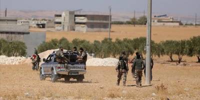 YPG Deyrizor'daki bazı köylerden çekildi
