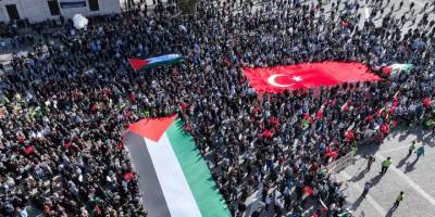 Siyonist vahşet Beyazıt Meydanı'nda protesto edildi