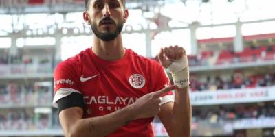 Bebek katillerine çanak tutan Antalyasporlu Siyonist futbolcu kovuldu