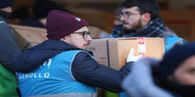 "Sahada ilk andan itibaren İslami STK’lar organizasyonlarıyla öne çıktılar..."