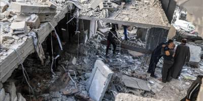 Katil İsrail, Refah kentinde bir evi hedef aldığı saldırıyla çok sayıda Filistinliyi katletti