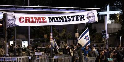 Tel Aviv'de Netanyahu karşıtı gösteri düzenledi