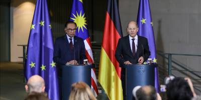 Malezya Başbakanı Enver İbrahim, Almanya’nın ikiyüzlülüğünü Scholz'un yüzüne haykırdı