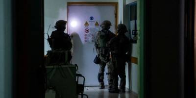 Katil İsrail binlerce Gazzelinin sığındığı Şifa Hastanesini kuşattı